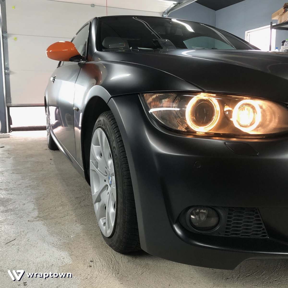 Zmiana koloru auta BMW 330D E92 - WrapTown - Profesjonalne oklejanie aut Poznań Kościan Leszno