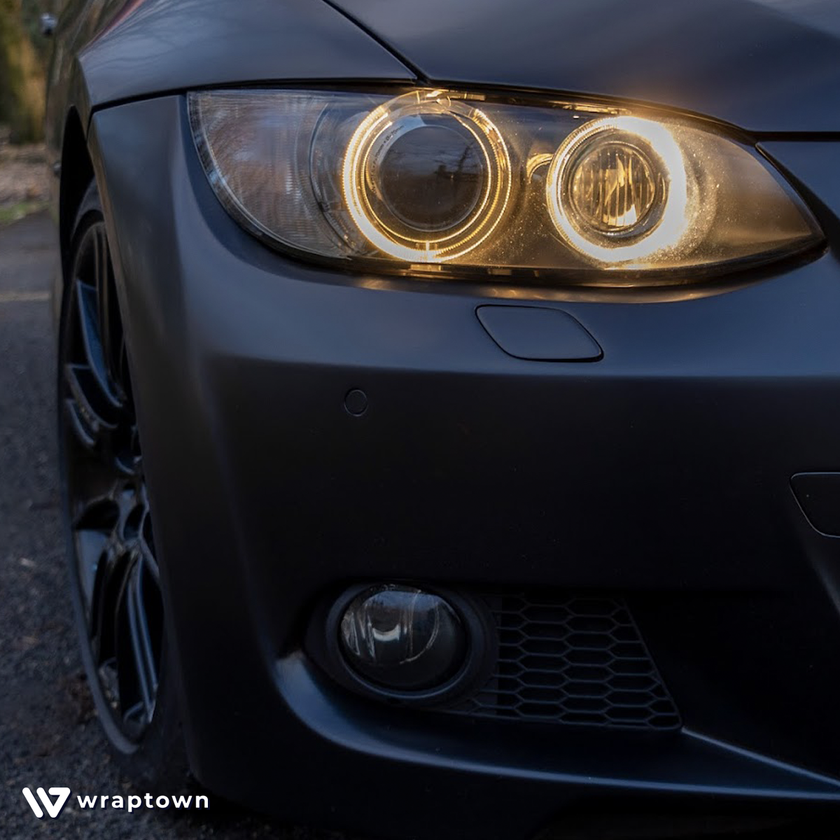 Zmiana koloru auta BMW 330D E92 - WrapTown - Profesjonalne oklejanie aut Poznań Kościan Leszno